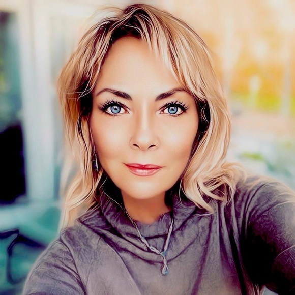 Meet your Posher, Susan - Picture 1 of 3